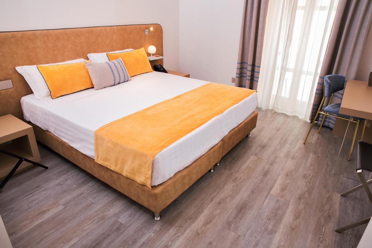 Italia Hotel 3*