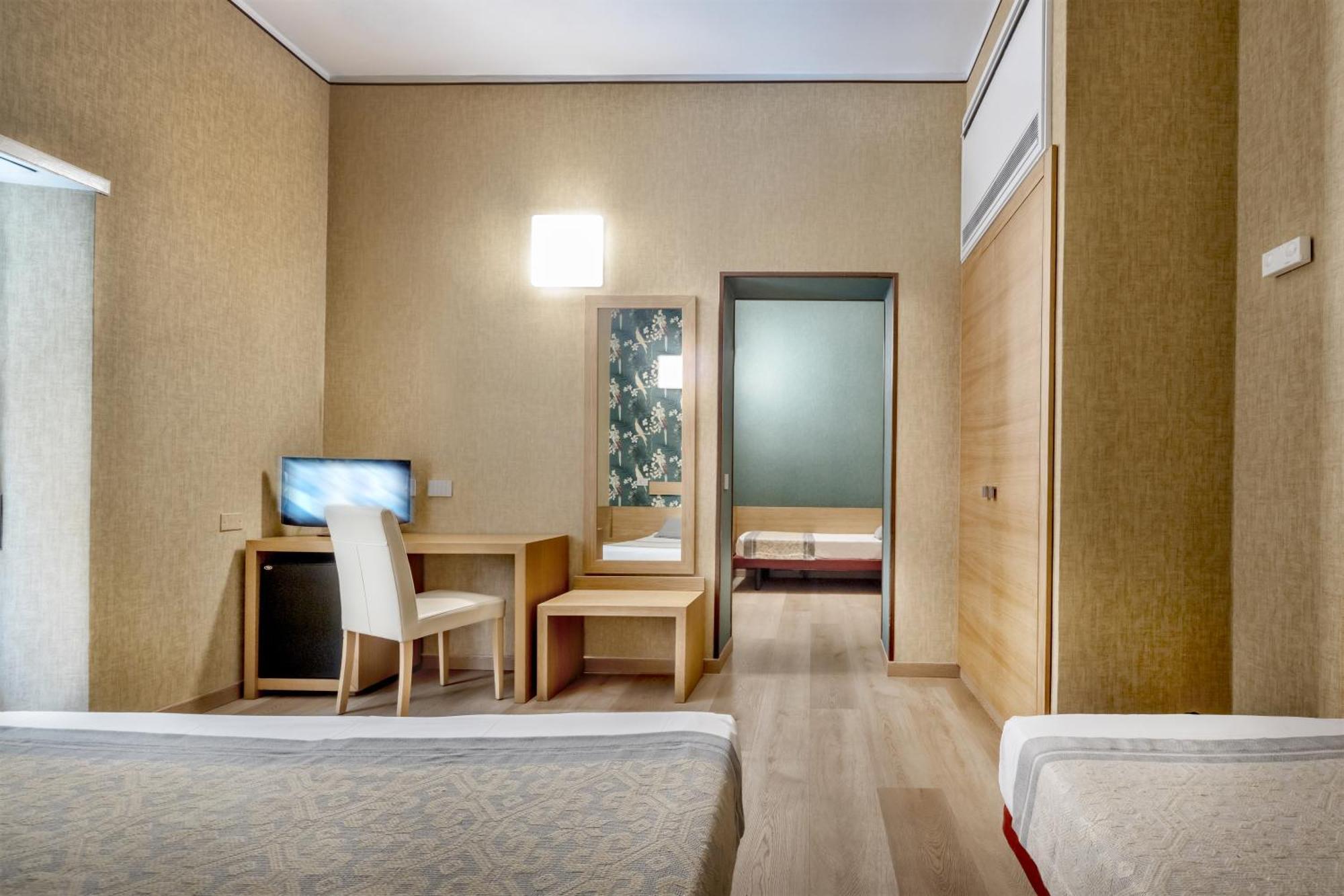 Hotel Italia 3*